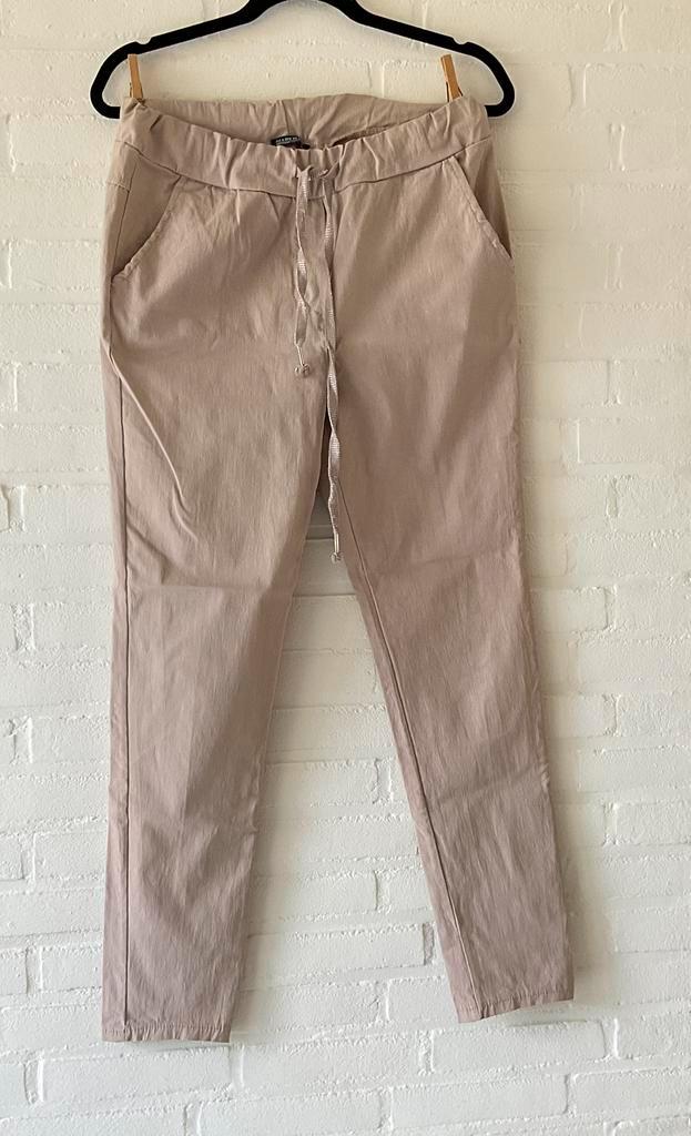 Made in Italy ecru broek maat 36. Als nieuw 1x gedragen, Kleding | Dames, Broeken en Pantalons, Zo goed als nieuw, Maat 36 (S)