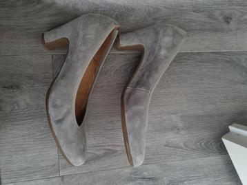 Grijze Gabor Pumps Maat 39 beschikbaar voor biedingen