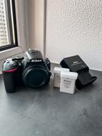 Nikon D5600 SLR + Extra Battery, Audio, Tv en Foto, Fotocamera's Digitaal, Spiegelreflex, Ophalen of Verzenden, Zo goed als nieuw