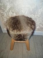 Krukje met bont, Huis en Inrichting, Krukjes, Ophalen, Zo goed als nieuw, Hout