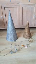 Twee Kerst Piramides met Lampjes - Goud & Zilver, Stof, Gebruikt, Kerst, Ophalen of Verzenden