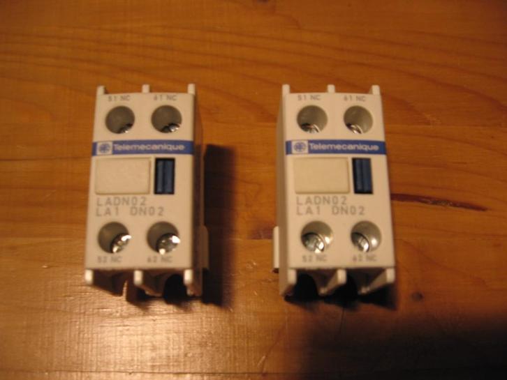 Telemecanique hulpcontacten LADN04,11,13,20,22,31 en 40., Hobby en Vrije tijd, Elektronica-componenten, Gebruikt, Verzenden
