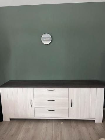 Dressoir wit / hout beschikbaar voor biedingen