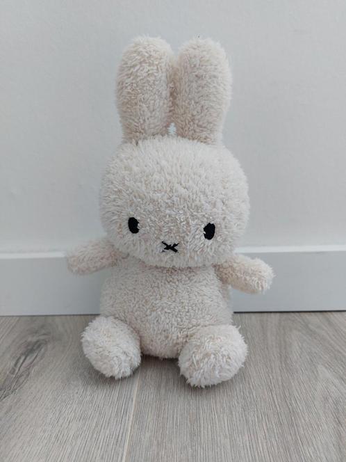 Knuffel Nijntje miffy beige wit bonbon cream teddy K9688, Kinderen en Baby's, Speelgoed | Knuffels en Pluche, Zo goed als nieuw
