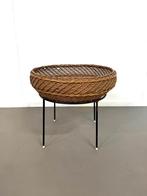 vintage rieten tijdschriften mand ,Artimeta Soest, jaren 60, Huis en Inrichting, Ophalen of Verzenden, Gebruikt, Rechthoekig, Riet