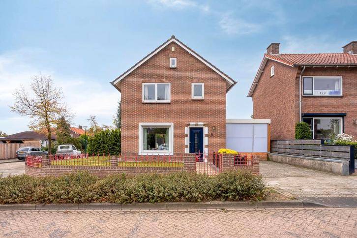 Vrijstaand Woonhuis, enorme kelder in Rhenen, NS loopafstand, Huizen en Kamers, Huizen te koop, Utrecht, 200 tot 500 m², Vrijstaande woning
