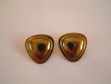 goudkleurige vintage oorbellen met clip beschikbaar voor biedingen