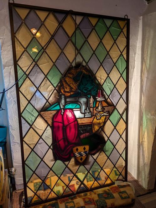 Tk 2 hele grote unieke antieke unieke glas in lood ramen., Doe-het-zelf en Verbouw, Glas en Ramen, Gebruikt, Minder dan 80 cm