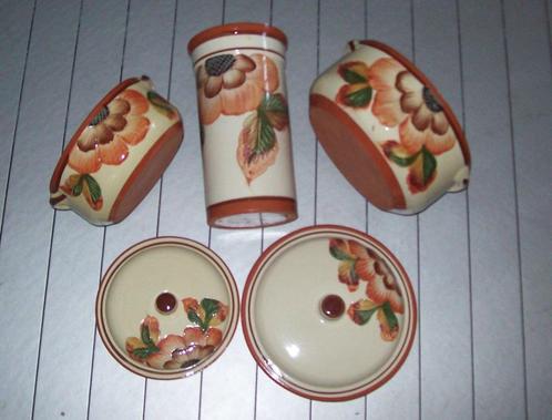 1 nieuw aardewerk setje schalen uit Portugal nr.7-120-121, Huis en Inrichting, Keuken | Servies, Nieuw, Schaal of Schalen, Overige stijlen