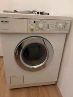 Miele Novotronic Wasmachine Wasdroger, Ophalen, 1200 tot 1600 toeren, Gebruikt, Minder dan 85 cm