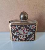 Parfumflesje met leuke decoratie, Verzamelen, Parfumverzamelingen, Ophalen of Verzenden, Zo goed als nieuw, Parfumfles
