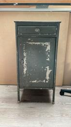 Leuk vintage metalen kastje, Huis en Inrichting, Kasten | Lockerkasten, Ophalen, Gebruikt, Industrieel/ vintage