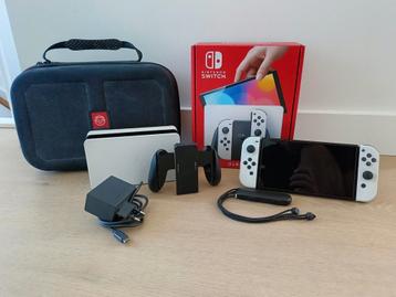Nintendo Switch Oled Wit + Opberghoes beschikbaar voor biedingen