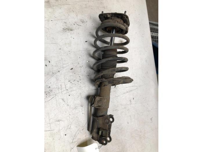 Schokdemperpoot rechts-voor van een Volvo V70, Auto-onderdelen, Ophanging en Onderstel, Volvo, Gebruikt, 3 maanden garantie, Ophalen of Verzenden