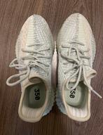 Yeezy Boost 350 V2 - Maat 39, Verzenden, Zo goed als nieuw, Wit, Sneakers of Gympen