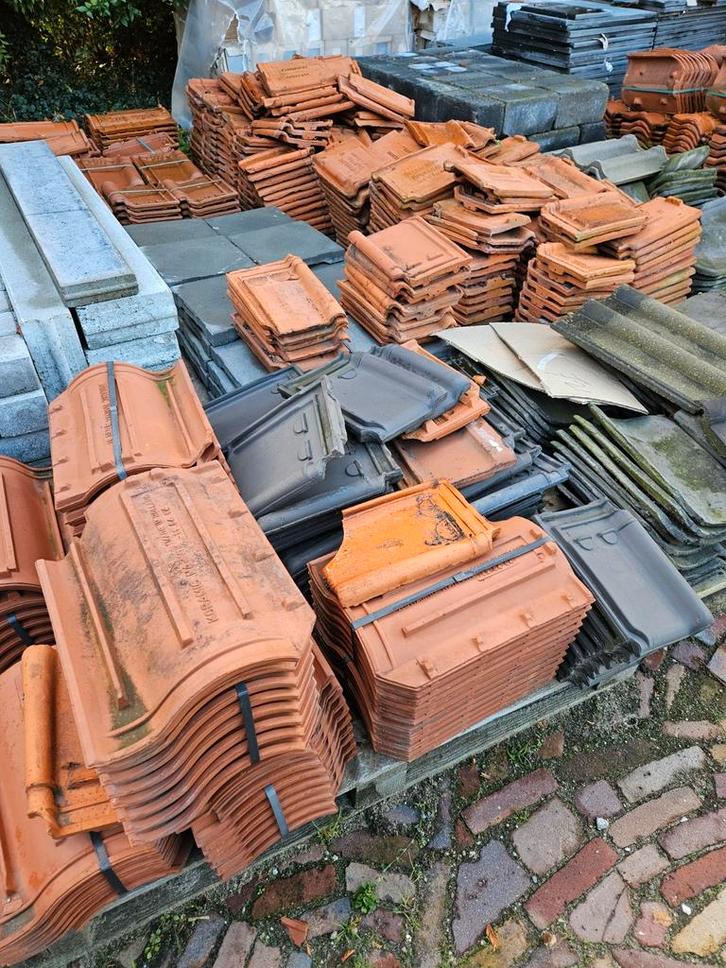 30 Pallets Dakpannen en Stenen - Partij, Doe-het-zelf en Verbouw, Dakpannen en Dakbedekking, Gebruikt, Dakpannen, Steen of Klei