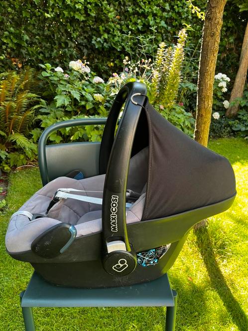 Maxi-cosi Pebble autostoeltje met verkleiner, Kinderen en Baby's, Autostoeltjes, Gebruikt, Maxi-Cosi, 0 t/m 13 kg, Autogordel