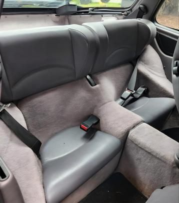 GEZOCHT !! Porsche 968 achterzitjes grijs leer beschikbaar voor biedingen