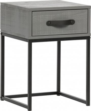 WOOOD Nightstand - Pine beschikbaar voor biedingen