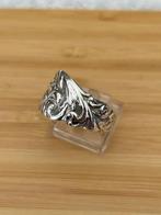 Handgemaakte spoon ring "Larf" van verzilverde vintage lepel, Overige materialen, 20 of groter, Ophalen of Verzenden, Zo goed als nieuw