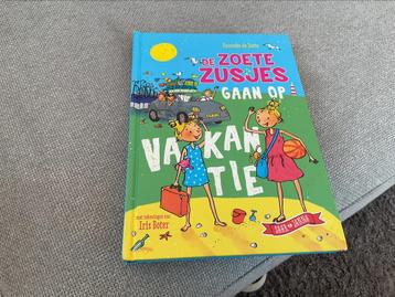 Zoete zusjes gaan op vakantie beschikbaar voor biedingen