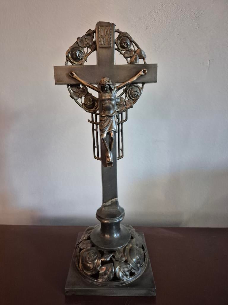 Antiek kruisbeeld met rozen, Ophalen of Verzenden