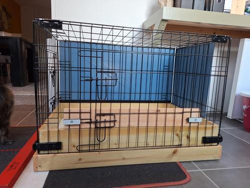 Bench / werpkist kleinere hond, Dieren en Toebehoren, Hondenbenches, Zo goed als nieuw, Ophalen