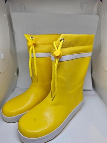 regenlaars kind maat 29/30 of 31/32 beschikbaar voor biedingen