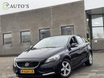 Volvo V40 1.6 T3 Momentum|Xenon Led Cruise Stoelverwarming, Voorwielaandrijving, 4 cilinders, 150 pk, Zwart