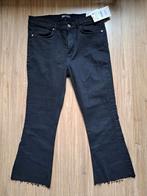 Zara jeans 44 zwart mid-rise cropped flare NIEUW, Nieuw, Zara, W33 - W36 (confectie 42/44), Ophalen of Verzenden