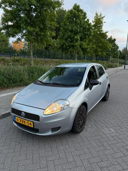 Fiat Punto 1.2 Liter 5-DEURS Grijs, Auto's, Fiat, Particulier, Punto, ABS, Airbags, Centrale vergrendeling, Climate control, Electronic Stability Program (ESP)