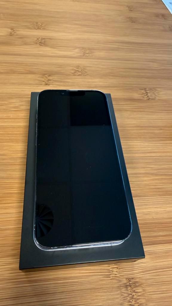 IPhone 13 Pro Blauw - Zo Goed Als Nieuw!, Telecommunicatie, Mobiele telefoons | Apple iPhone, Zo goed als nieuw, iPhone 13 Pro