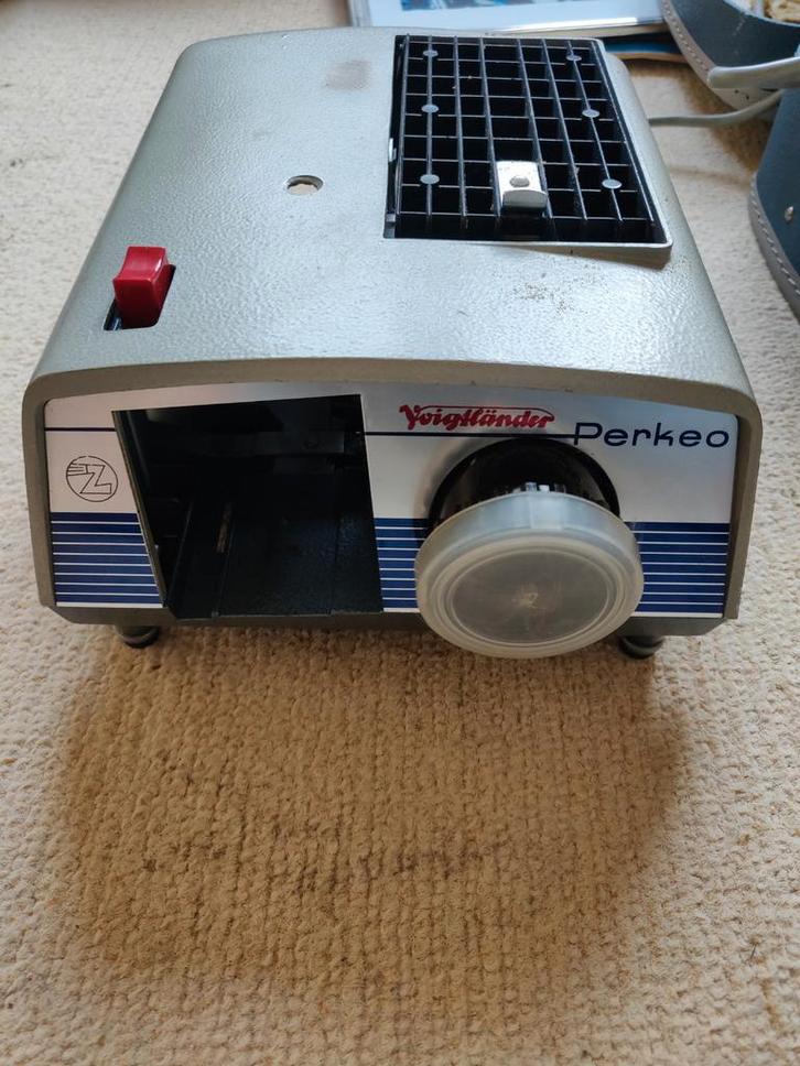 Vintage Diaprojector Voigtländer Perkeo met Koffer, Audio, Tv en Foto, Diaprojectors, Gebruikt, Ophalen