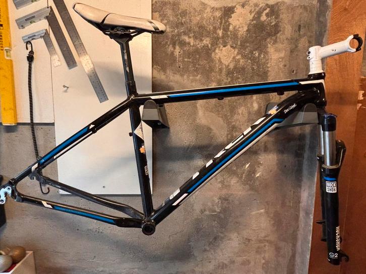 Trek 19” mtb frame met Rock Shox geveerde voorvork, Fietsen en Brommers, Fietsonderdelen, Gebruikt, Mountainbike, Frame, Ophalen of Verzenden