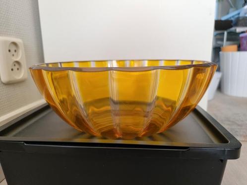 Guzzini saladeschaal, Huis en Inrichting, Keuken | Servies, Nieuw, Schaal of Schalen, Overige stijlen, Ophalen of Verzenden