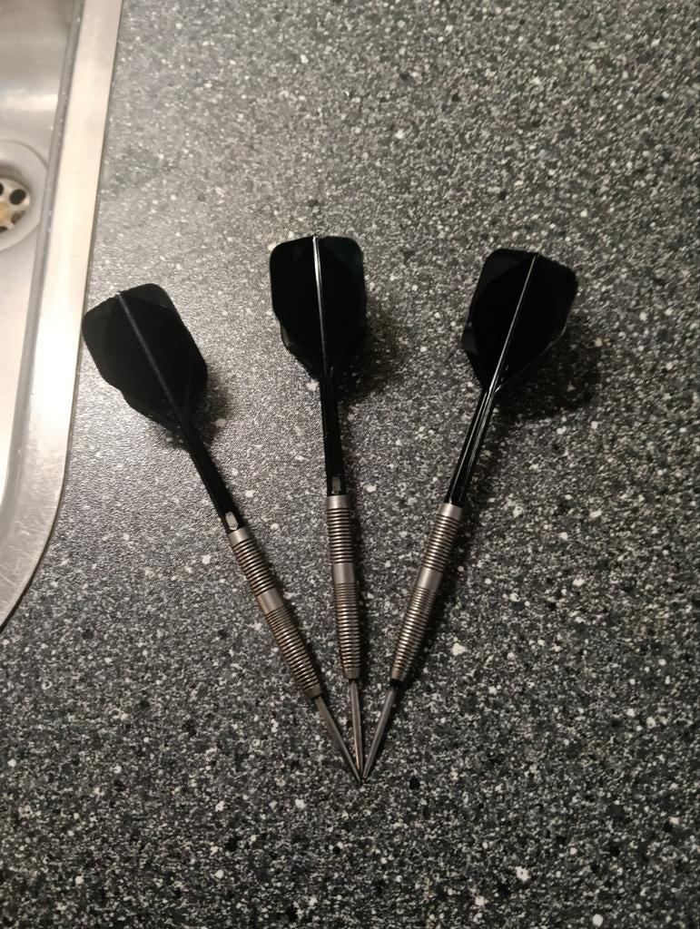 Mooie dartpijlen, Ophalen of Verzenden, Zo goed als nieuw, Pijlen