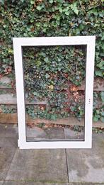 Draaikiepraam, Doe-het-zelf en Verbouw, Kozijnen en Schuifpuien, Kunststof, Raamkozijn, Zo goed als nieuw, 75 tot 150 cm