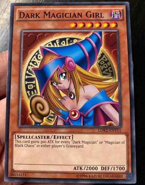 Yu-Gi-Oh! Dark Magician Girl LDK2 (1996) M/NM !, Hobby en Vrije tijd, Verzamelkaartspellen | Yu-gi-Oh!, Zo goed als nieuw, Losse kaart