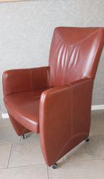6 nette leren eettafel stoelen op wieltjes, Huis en Inrichting, Ophalen, Gebruikt, Overige kleuren, Leer