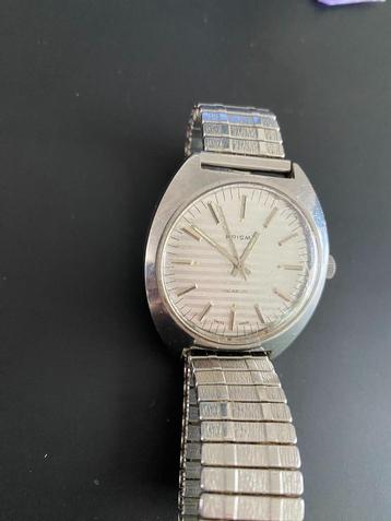 Prisma herenhorloge beschikbaar voor biedingen