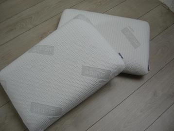 2  WELLPUR nw traagschuim bed kussen 40 x 60 x 13 cm beschikbaar voor biedingen