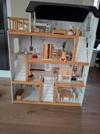 Zeer mooie poppenhuis, Ophalen, Zo goed als nieuw