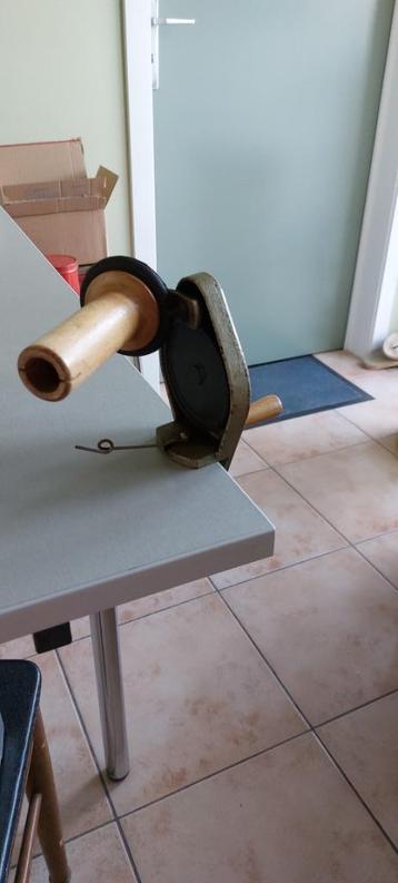 Stevige vintage wolopwinder Knittax breien tafelbevestiging beschikbaar voor biedingen