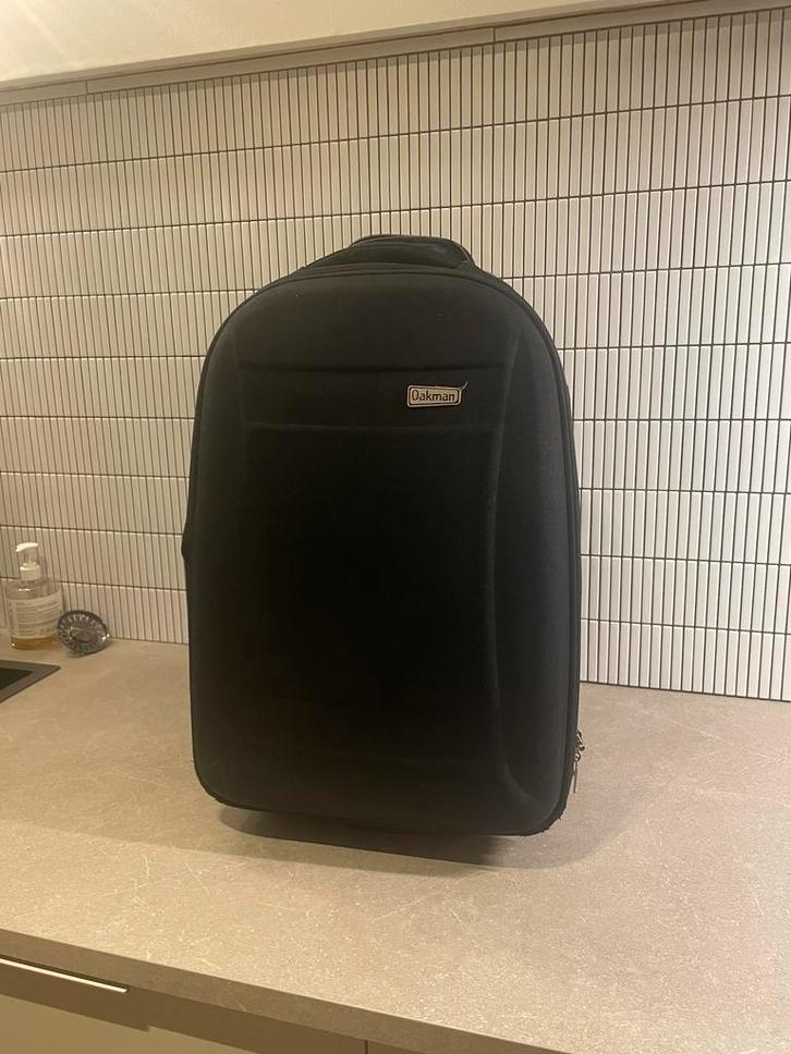 Oakman handbagage koffer - opbrengst naar stichting Muk, Sieraden, Tassen en Uiterlijk, Koffers, Zo goed als nieuw, Hard kunststof
