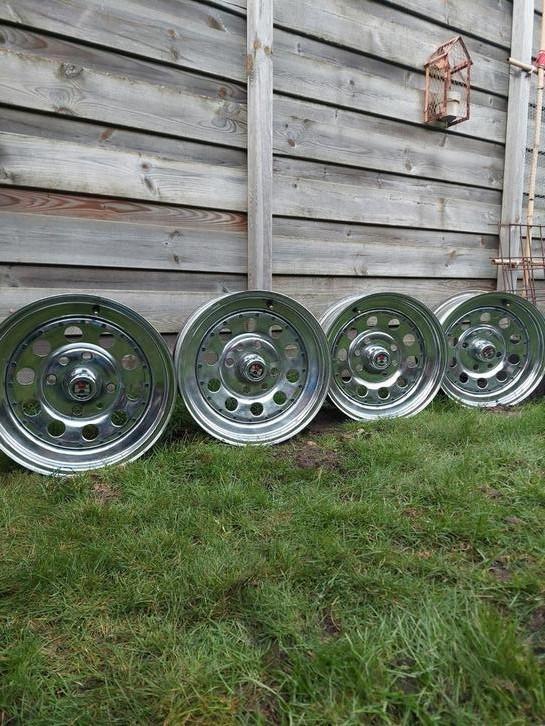 4 Mangels Rodas esportivas velgen., Auto diversen, Wieldoppen, Zo goed als nieuw, Ophalen of Verzenden