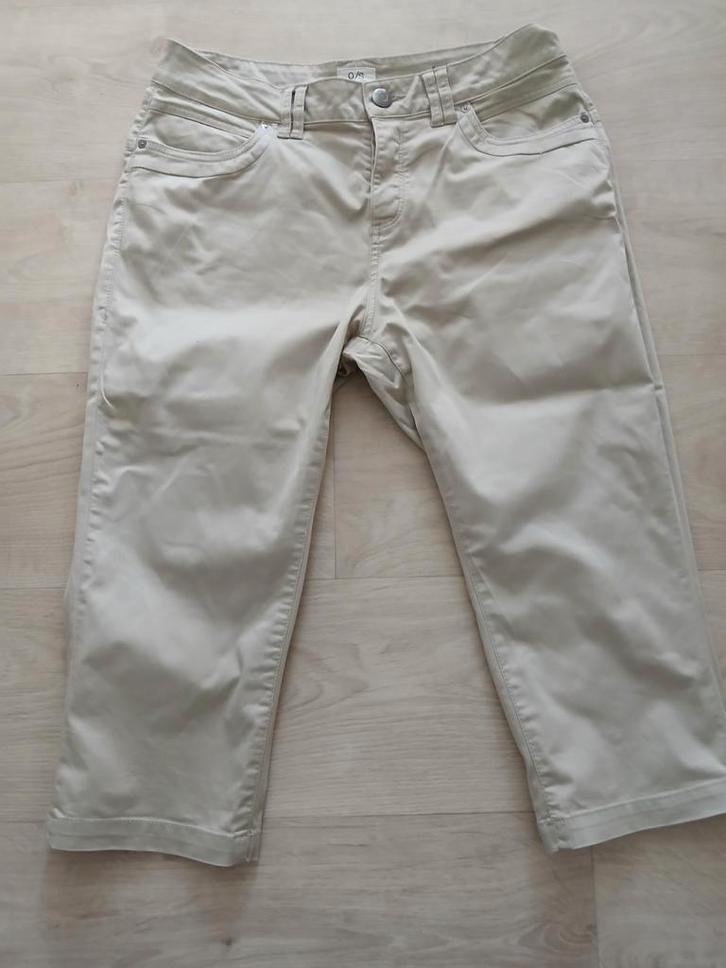 Q/S capri, maat 40, Kleding | Dames, Broeken en Pantalons, Zo goed als nieuw, Beige, Ophalen of Verzenden