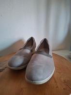 Ecco slip-on schoenen met sleehak - Lichtgrijs/taupe, Steenbergen, Shop@wesell4u.nl, Instappers, Ophalen of Verzenden