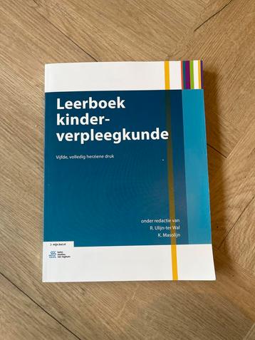 Leerboek Kinderverpleegkunde - Vijfde Druk beschikbaar voor biedingen