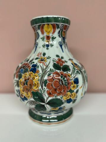 Origineel handgeschilderde Delfts polychroom vaas nr 712 beschikbaar voor biedingen