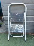 Klustrap twee treden, Doe-het-zelf en Verbouw, Ladders en Trappen, Gebruikt, Trap, Ophalen of Verzenden, Opvouwbaar of Inschuifbaar